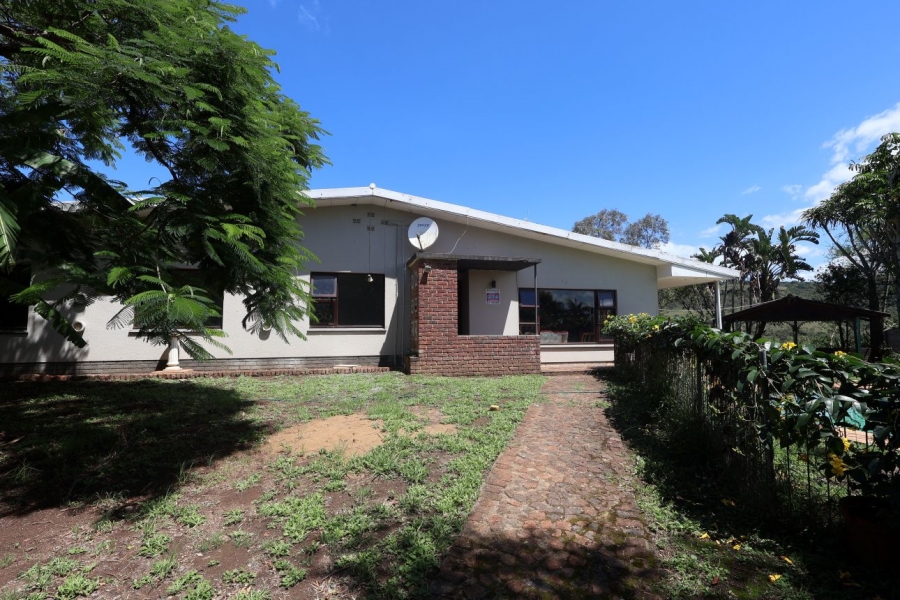 To Let 3 Bedroom Property for Rent in Abbotsford Eastern Cape